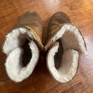 UGGS Brown Suede Shearling-Lined Boots
